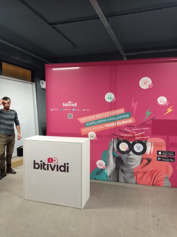 Moduler fuar stand lightbox kiralama rafli banko 100x100 bankoIMG 20211130 195220 scaled Moduler fuar stand lightbox kiralama rafli banko 100x100 bankoIMG 20211130 195220 scaled